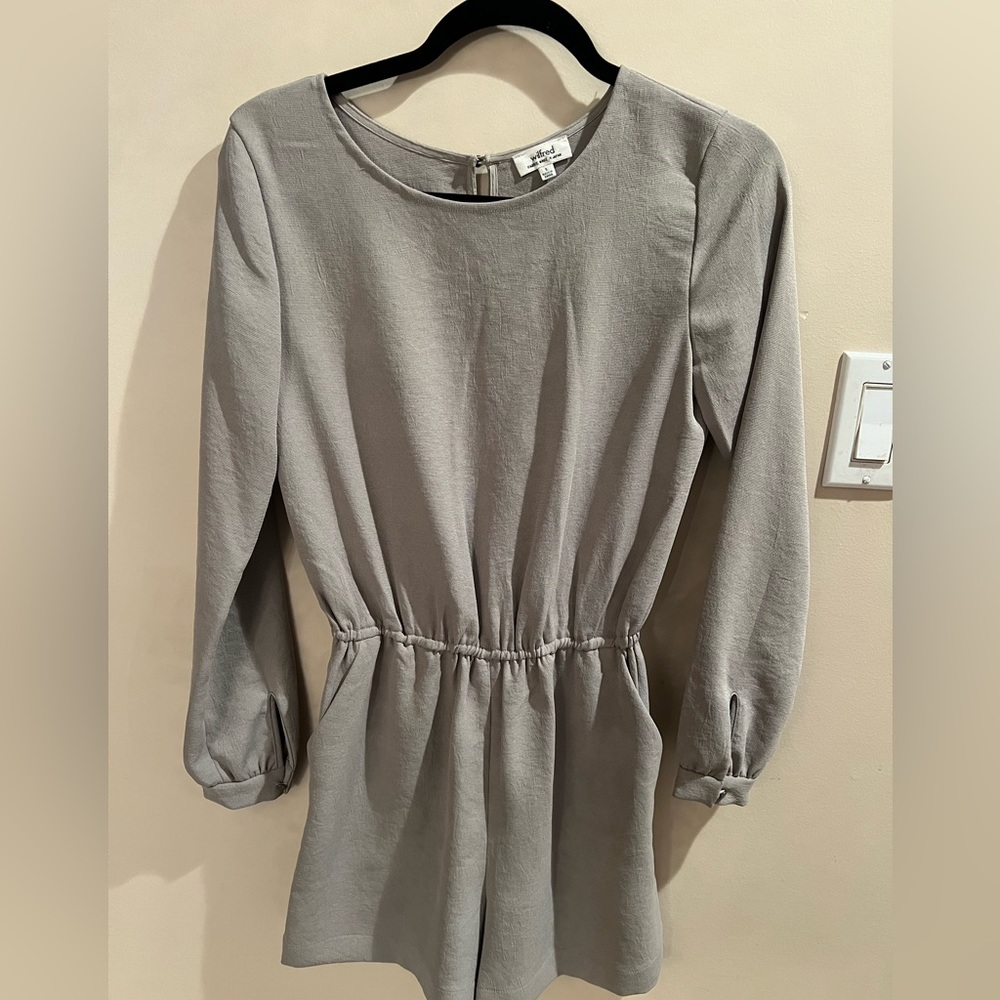 Wilfred long sleeve romper size small